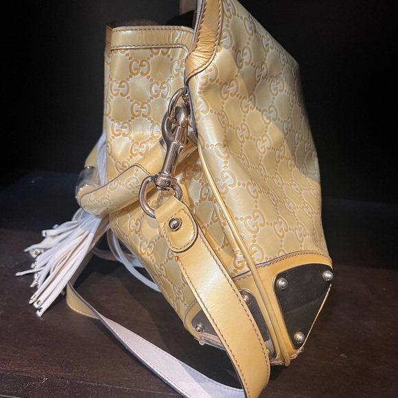Gucci Yellow and White Patterned Shoulder Bag - Picture 3 of 9